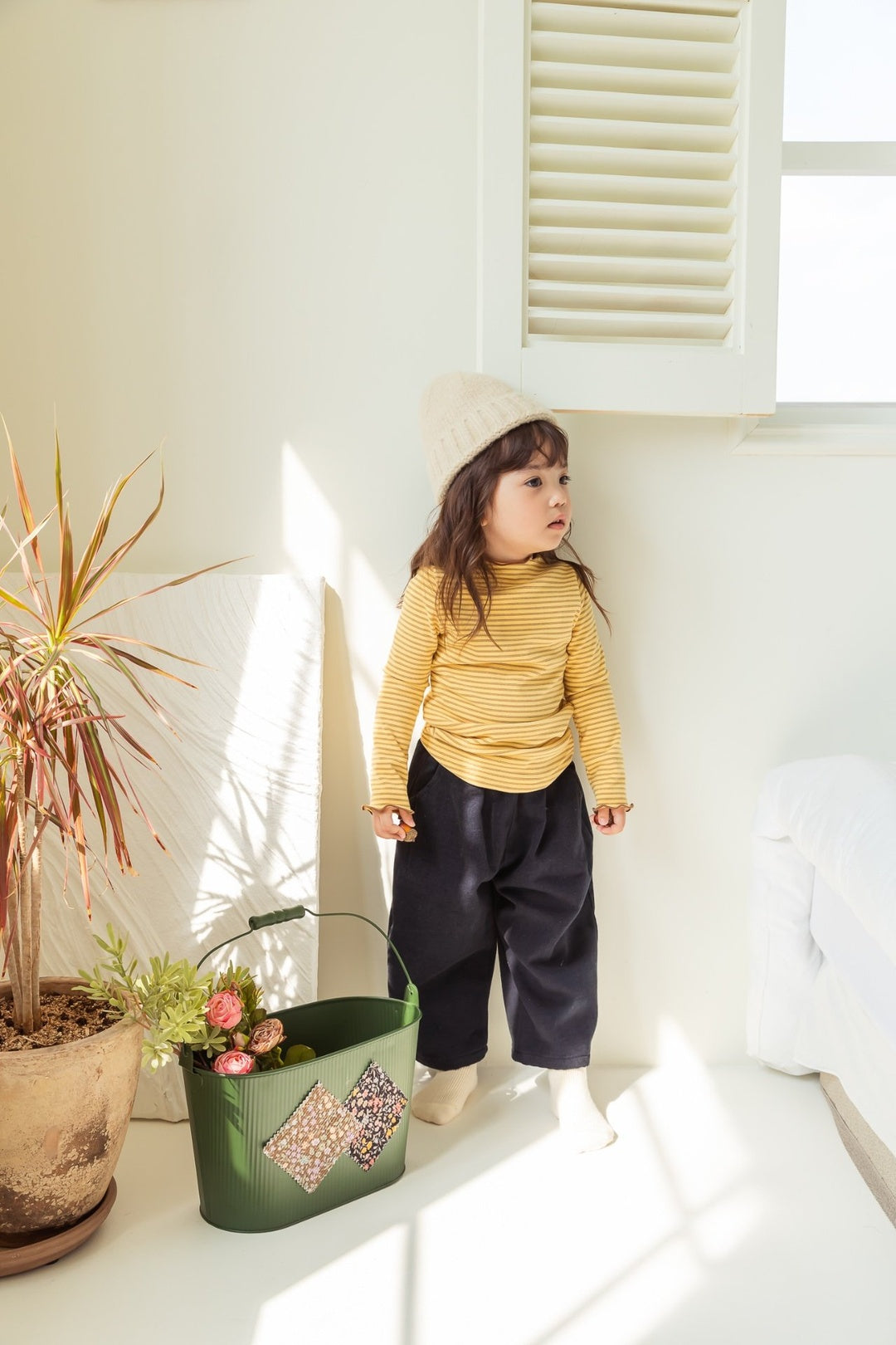 [milk powder] Velvet denim pants