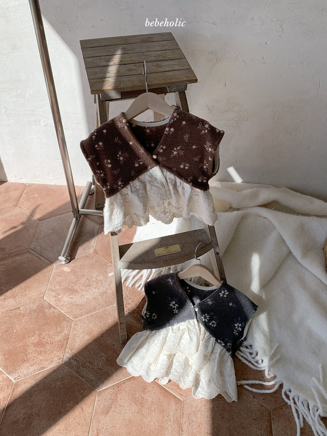[bebeholic] Elsa flower lace vest