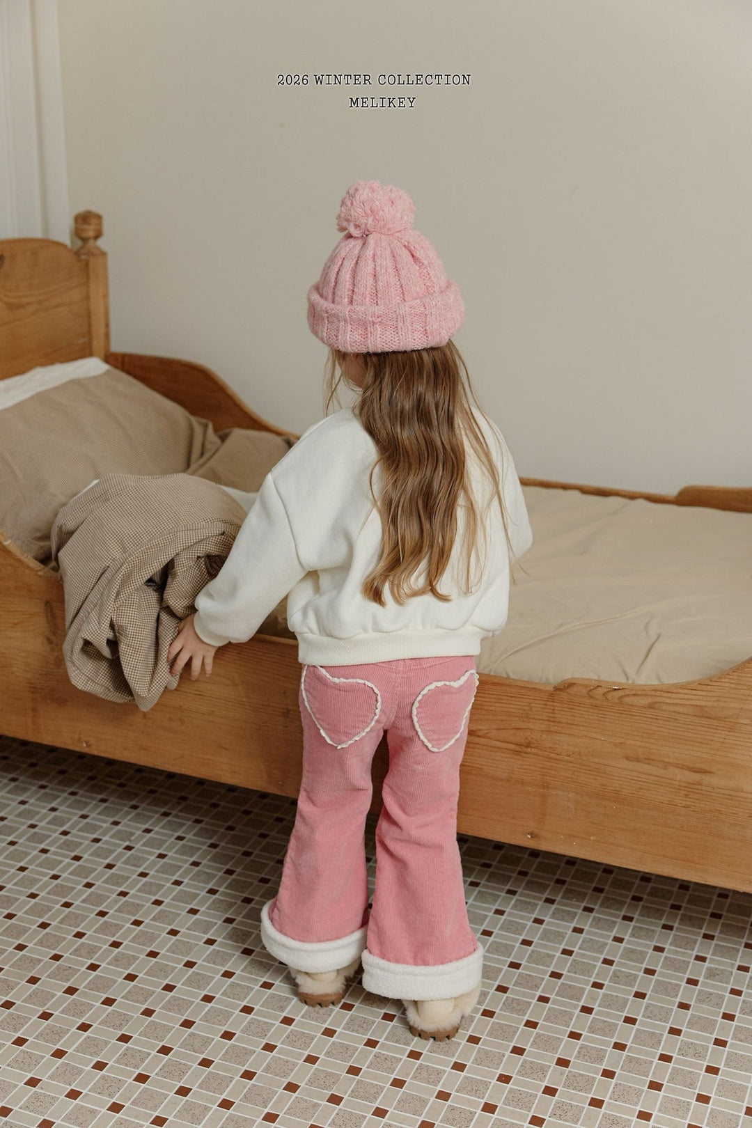 [Melikey] Corduroy heart flare pants