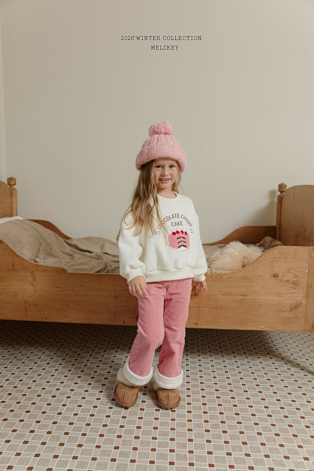 [Melikey] Corduroy heart flare pants