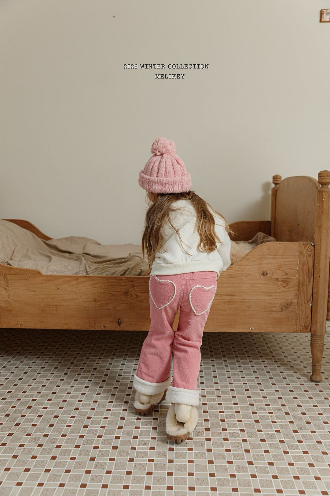 [Melikey] Corduroy heart flare pants