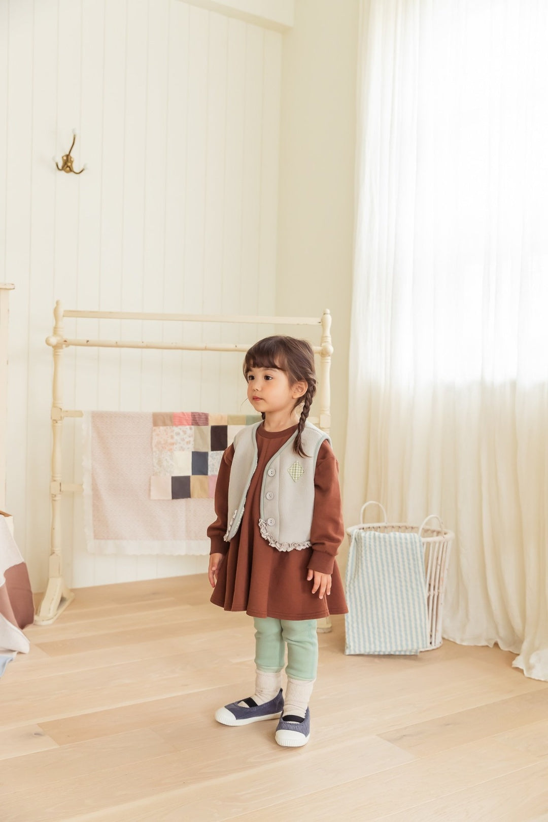 [milk powder] Warm fleece vest
