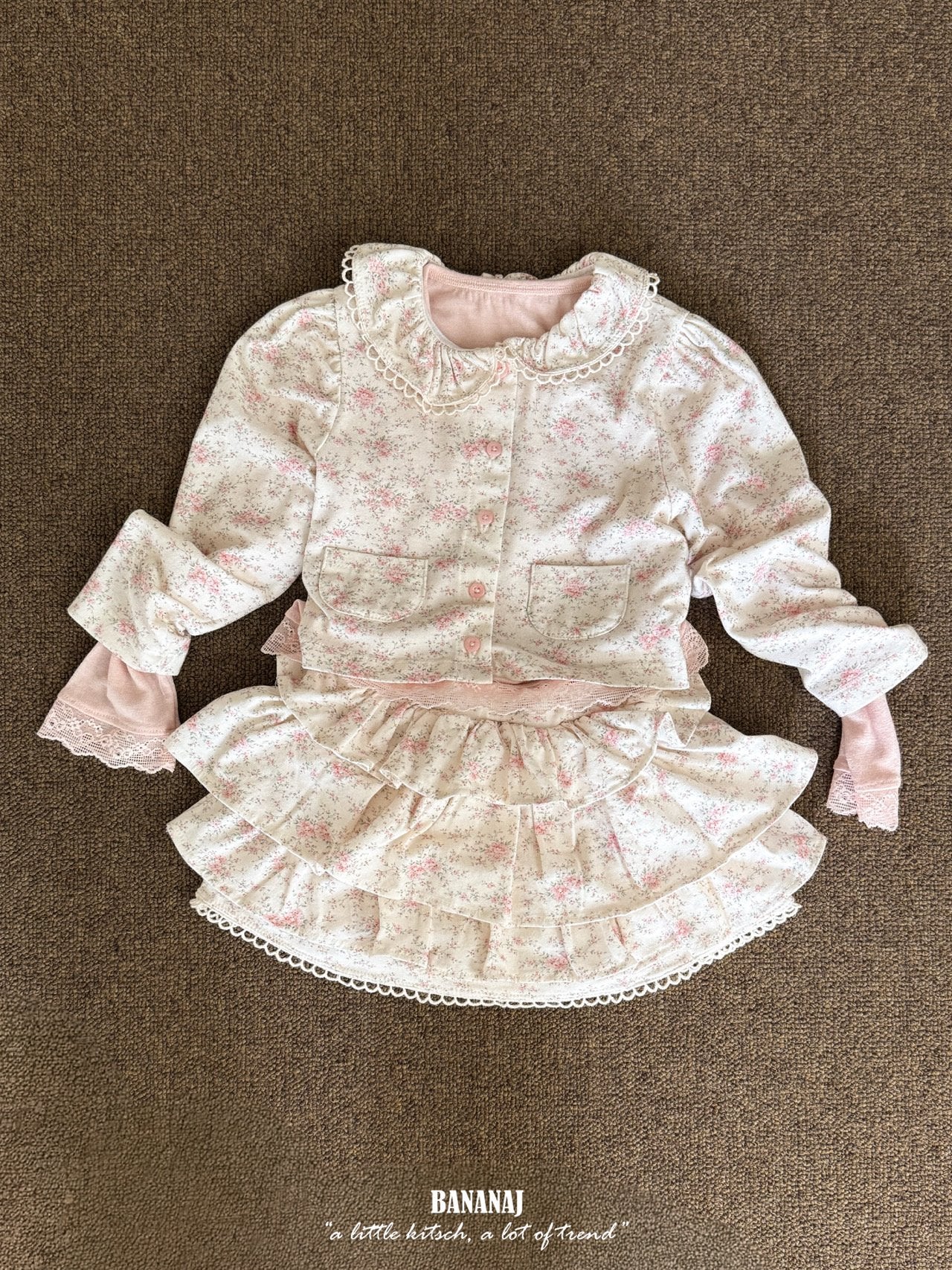 ［BANANAJ］Jenny flower collar cardigan
