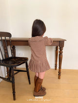 ［BANANAJ］Lissa check pleats one-piece
