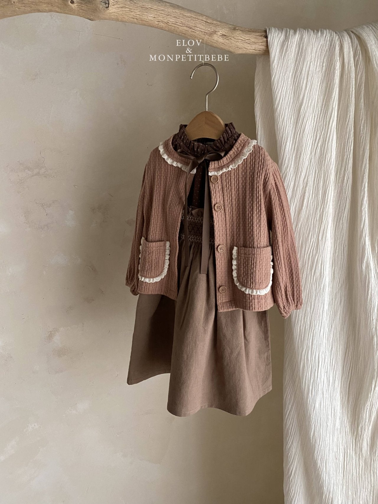 ［Mon petit bebe］Monde embroidery blouse