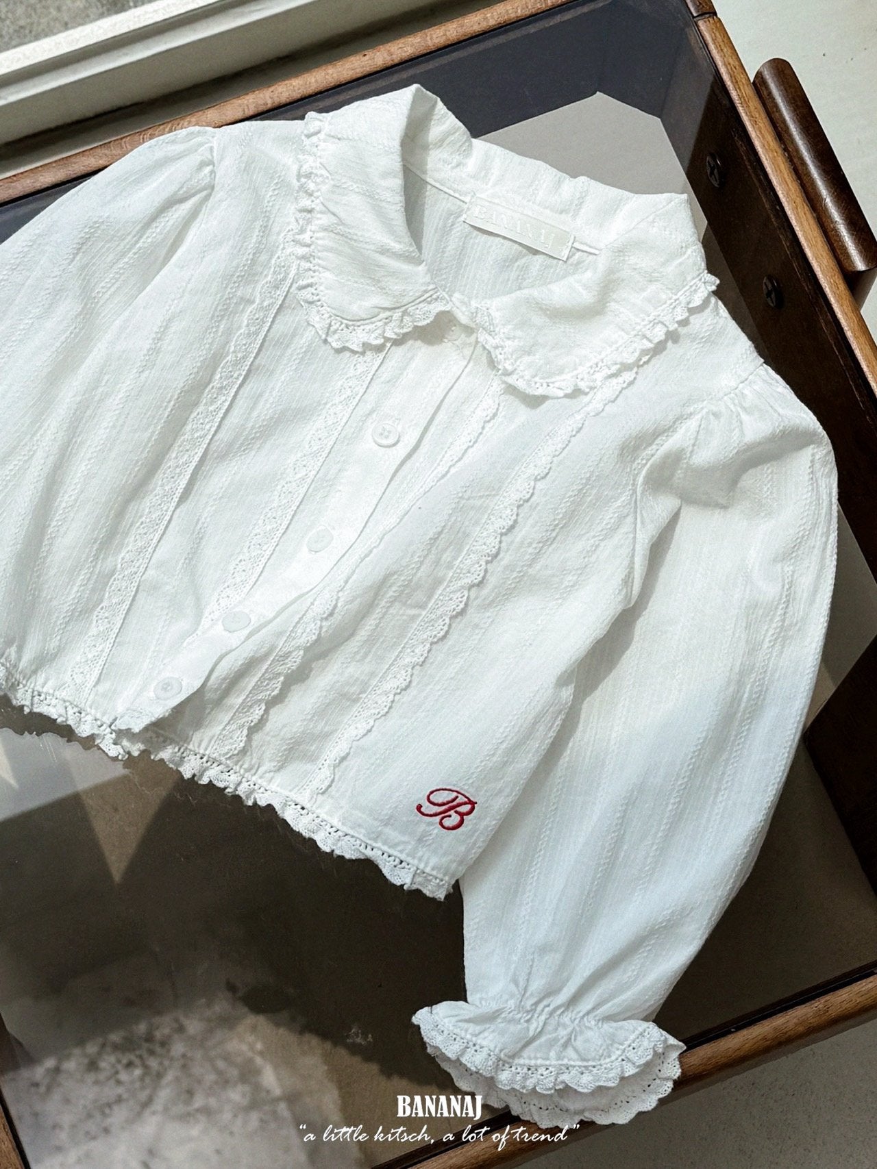 ［BANANAJ］Merci lace blouse