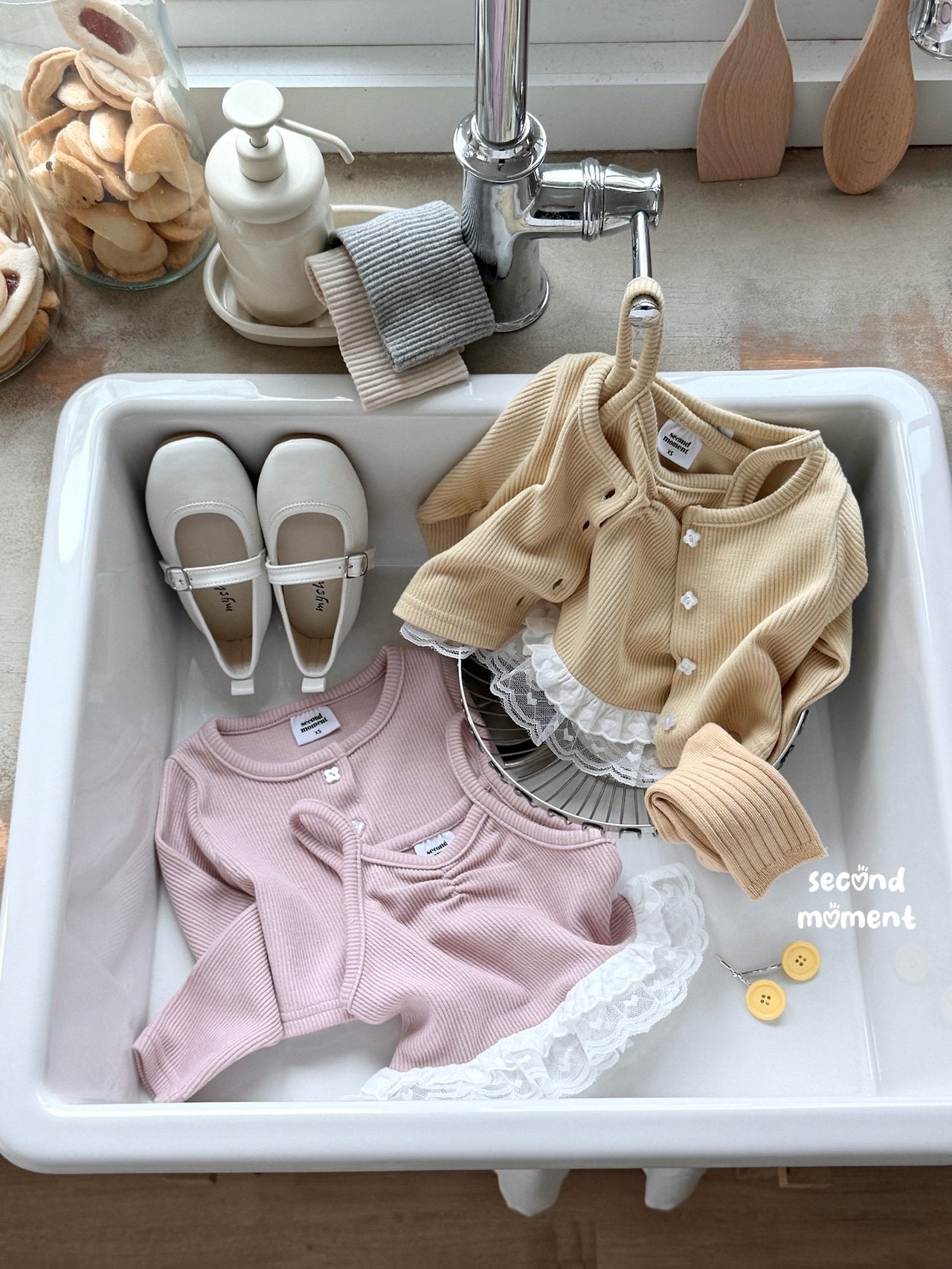 ［second moment］Smoodie cardigan & camisole set