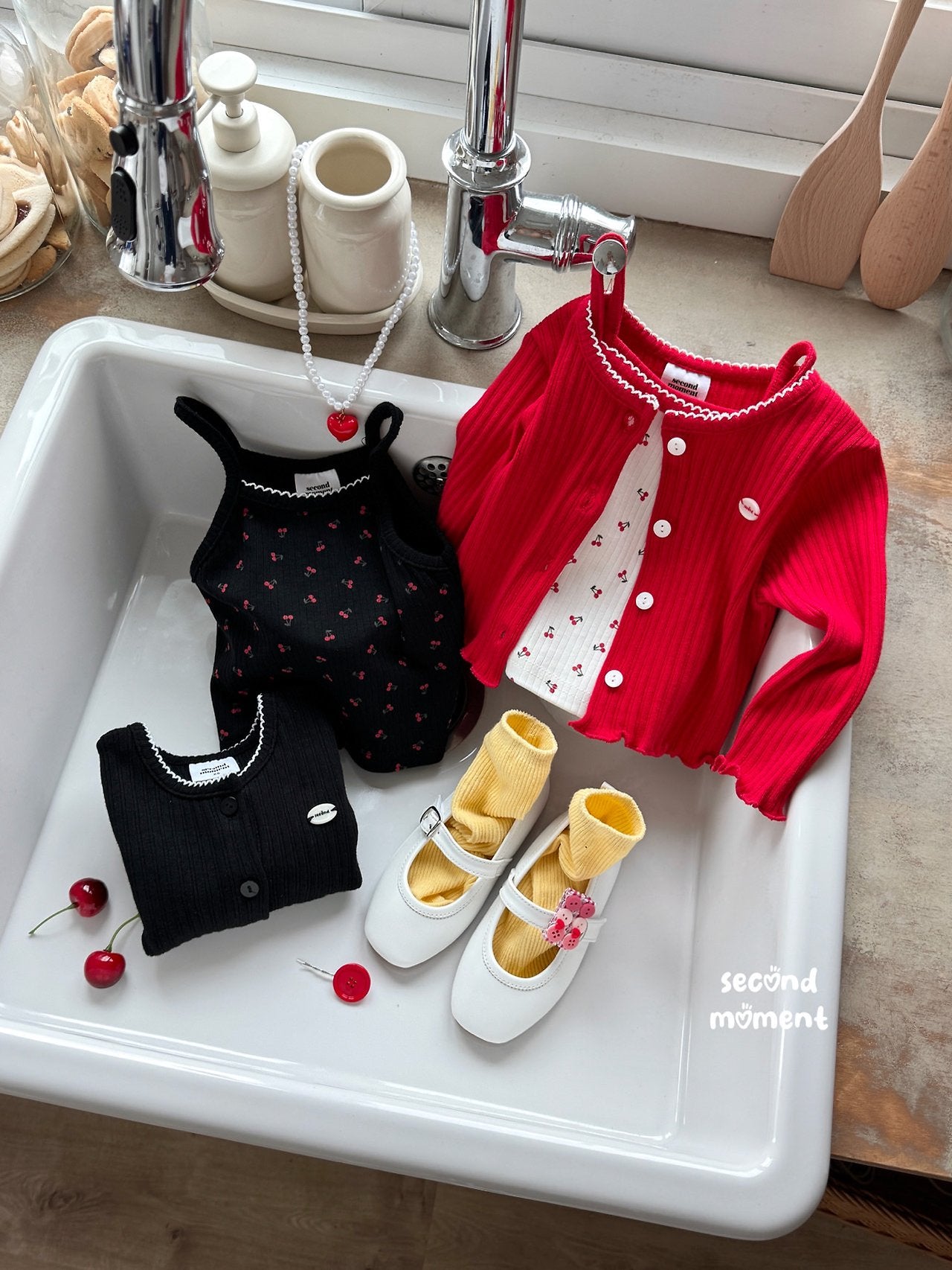［second moment］Cherry cardigan & camisole set
