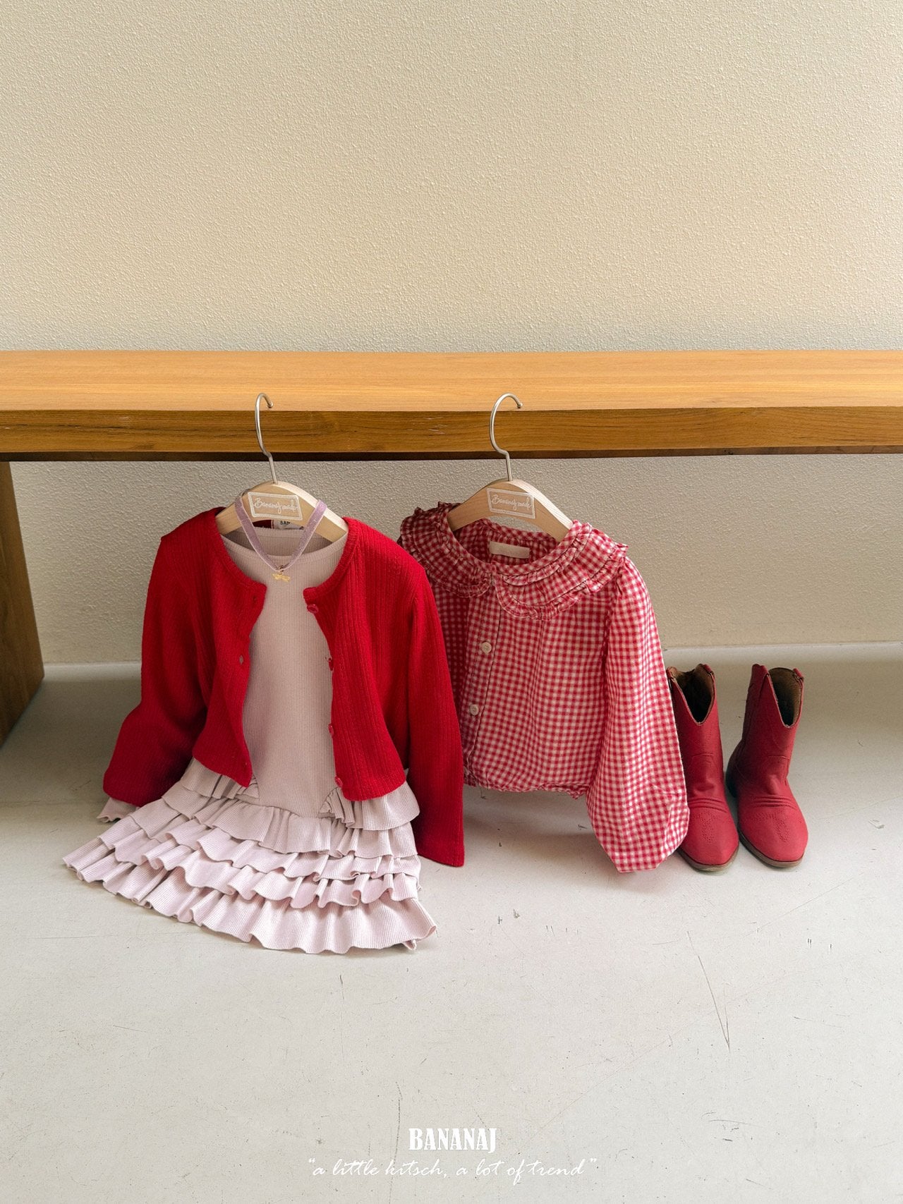 ［BANANAJ］Bell check blouse