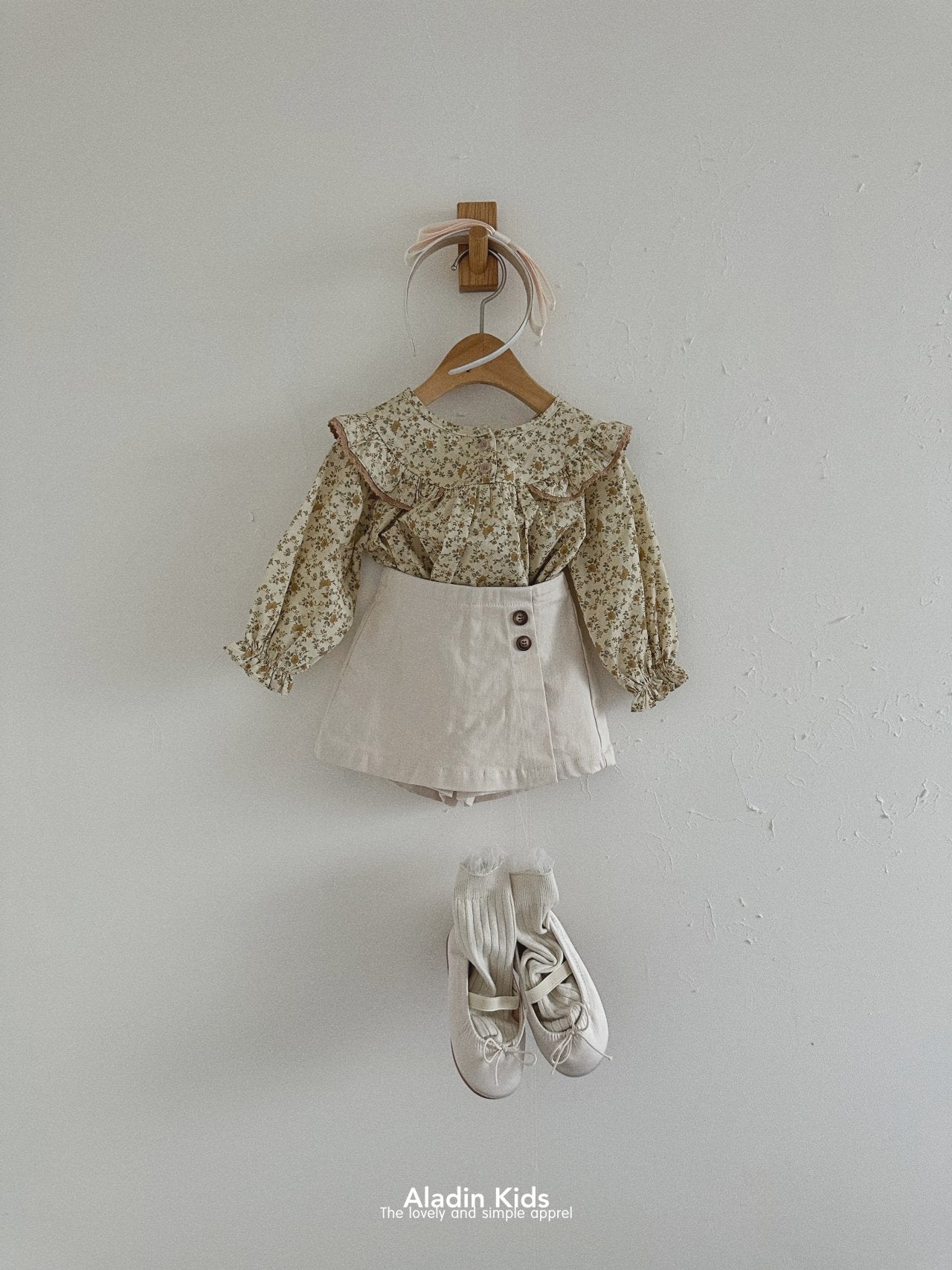 ［aladin］Wing shirring blouse