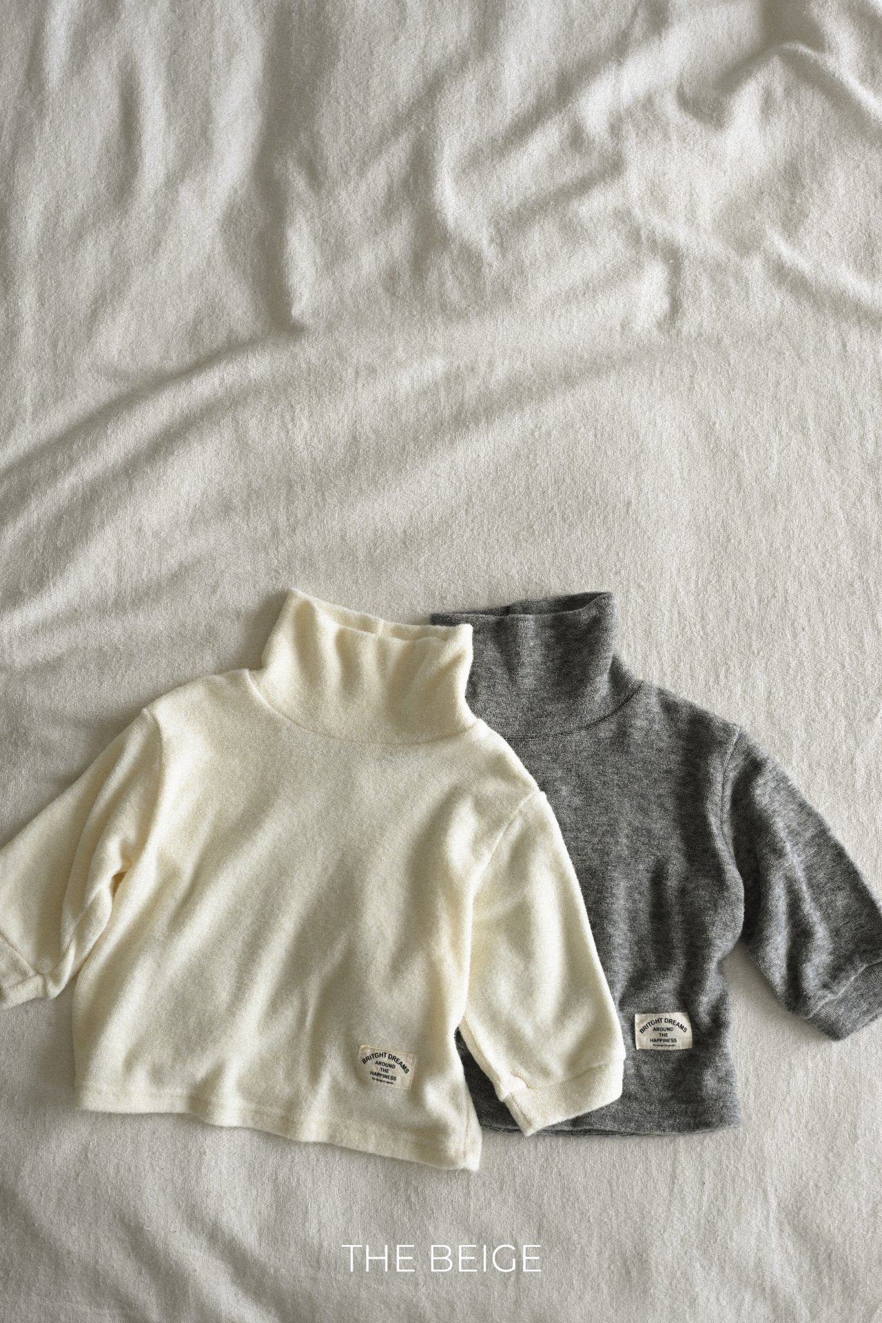 ［The beige］Warm high neck tee