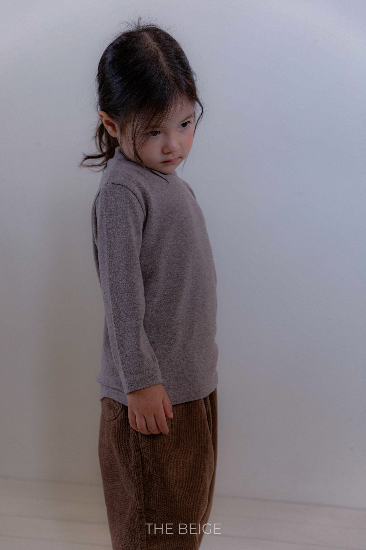 ［The beige］Slim half neck tee