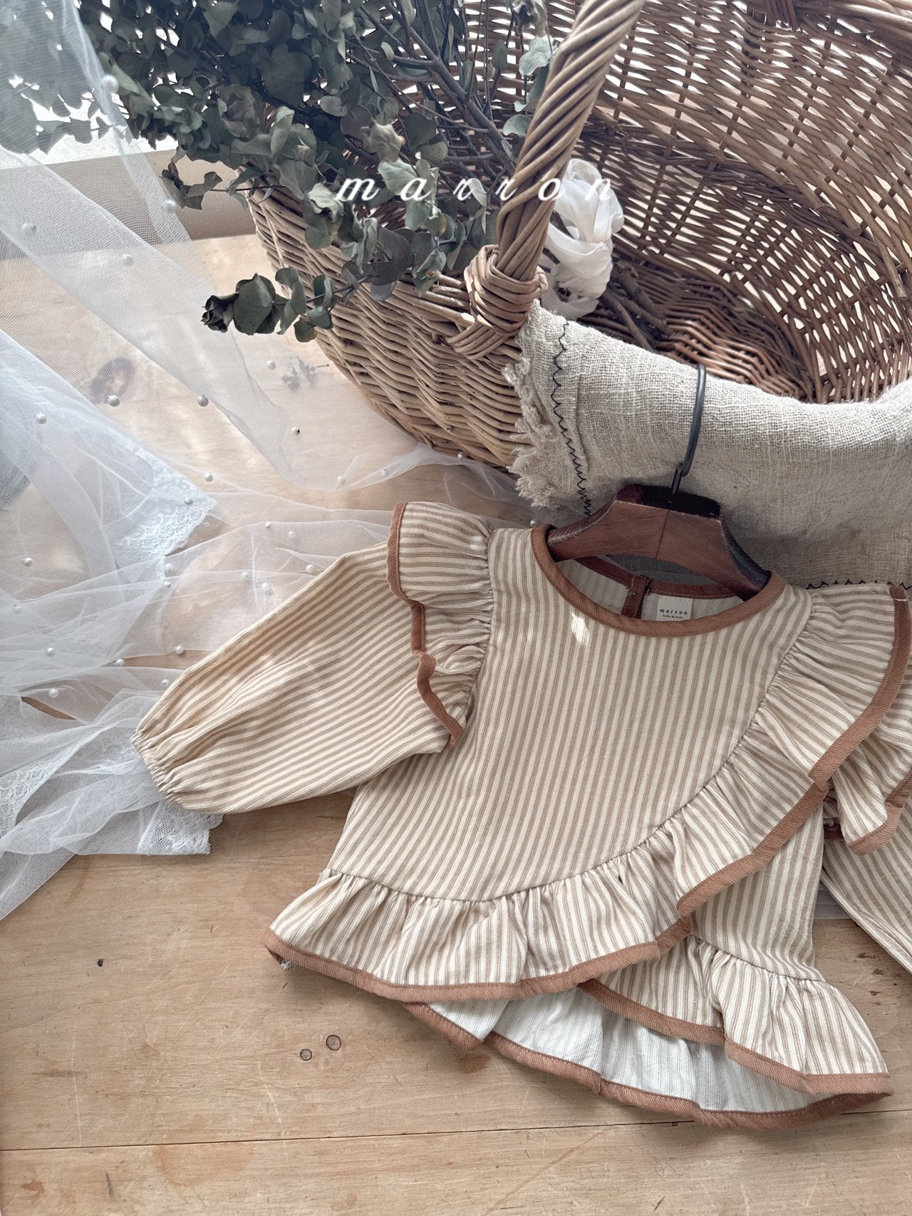 ［marron］Lala frill blouse