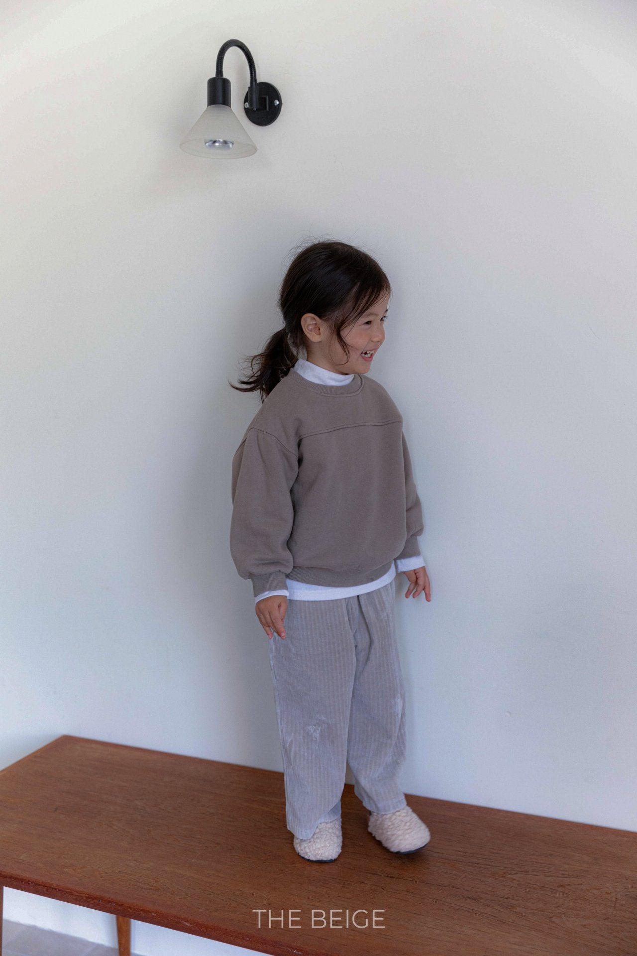 ［The beige］Slim half neck tee