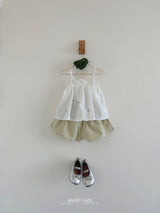 ［aladin］Embroidery sleeveless blouse