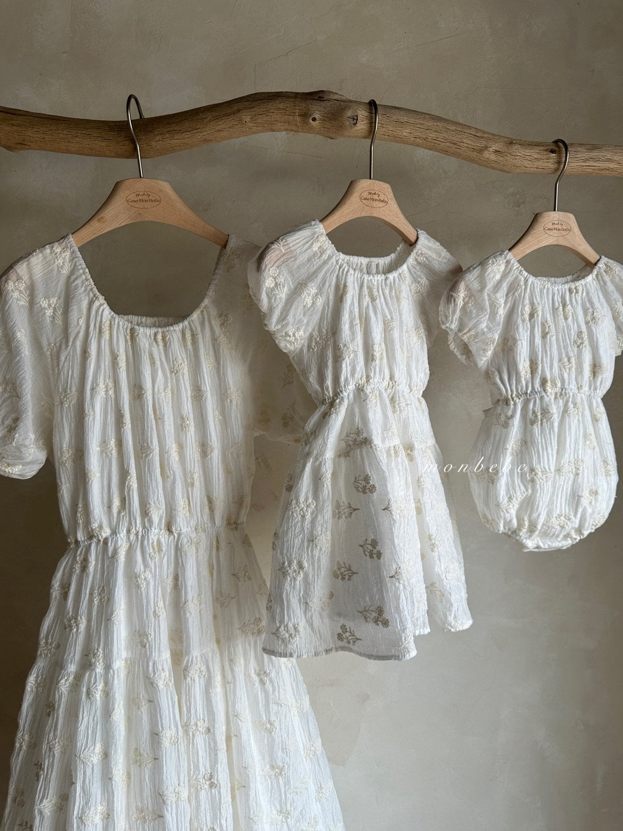 ［monbebe］Poponia embroidery one-piece (kids)
