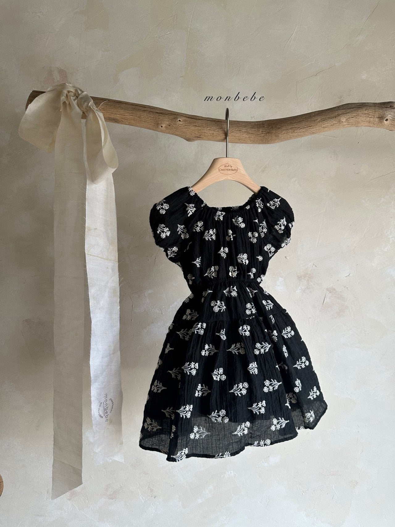 ［monbebe］Poponia embroidery one-piece (kids)