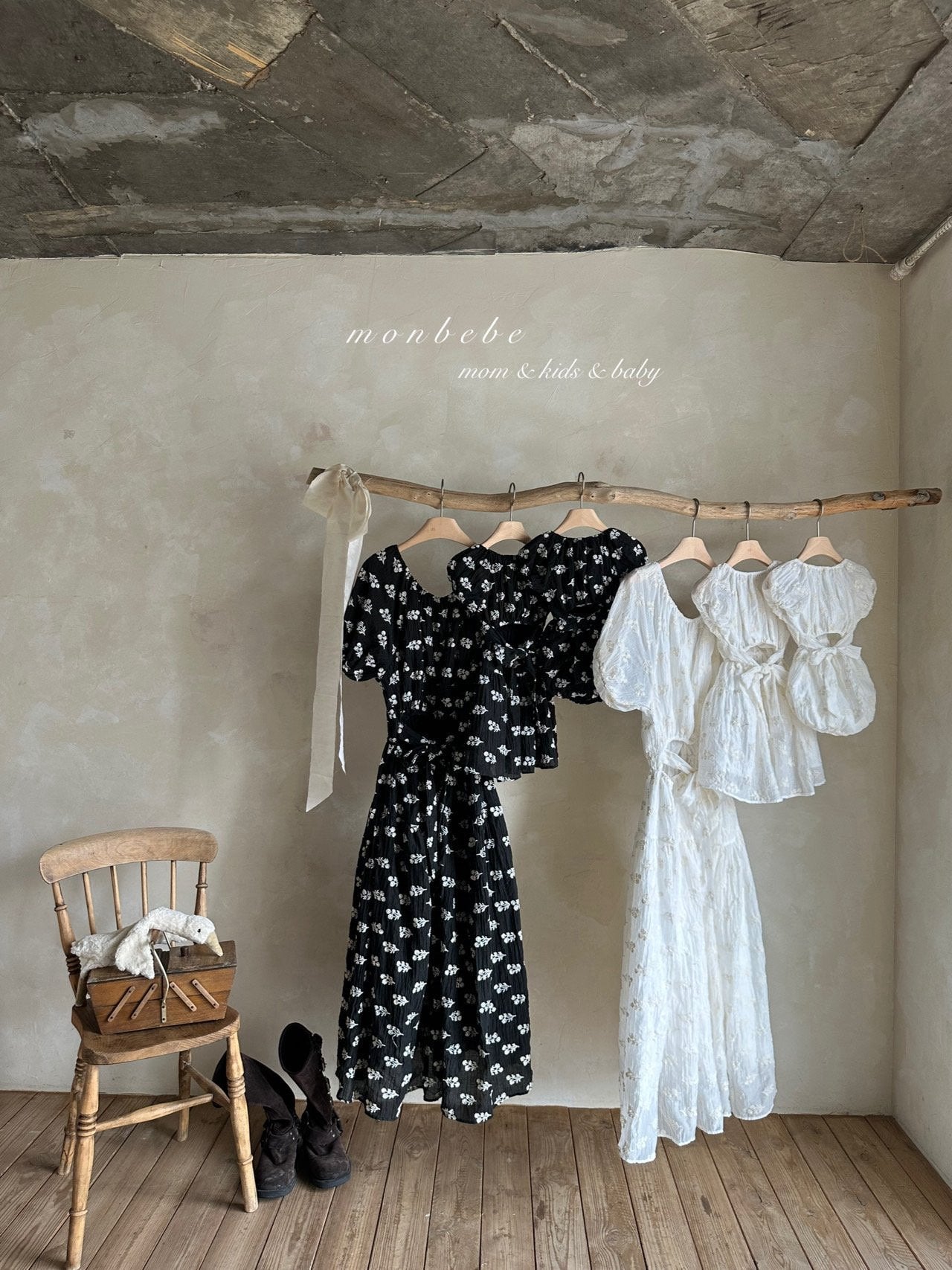 ［monbebe］Poponia embroidery one-piece (kids)