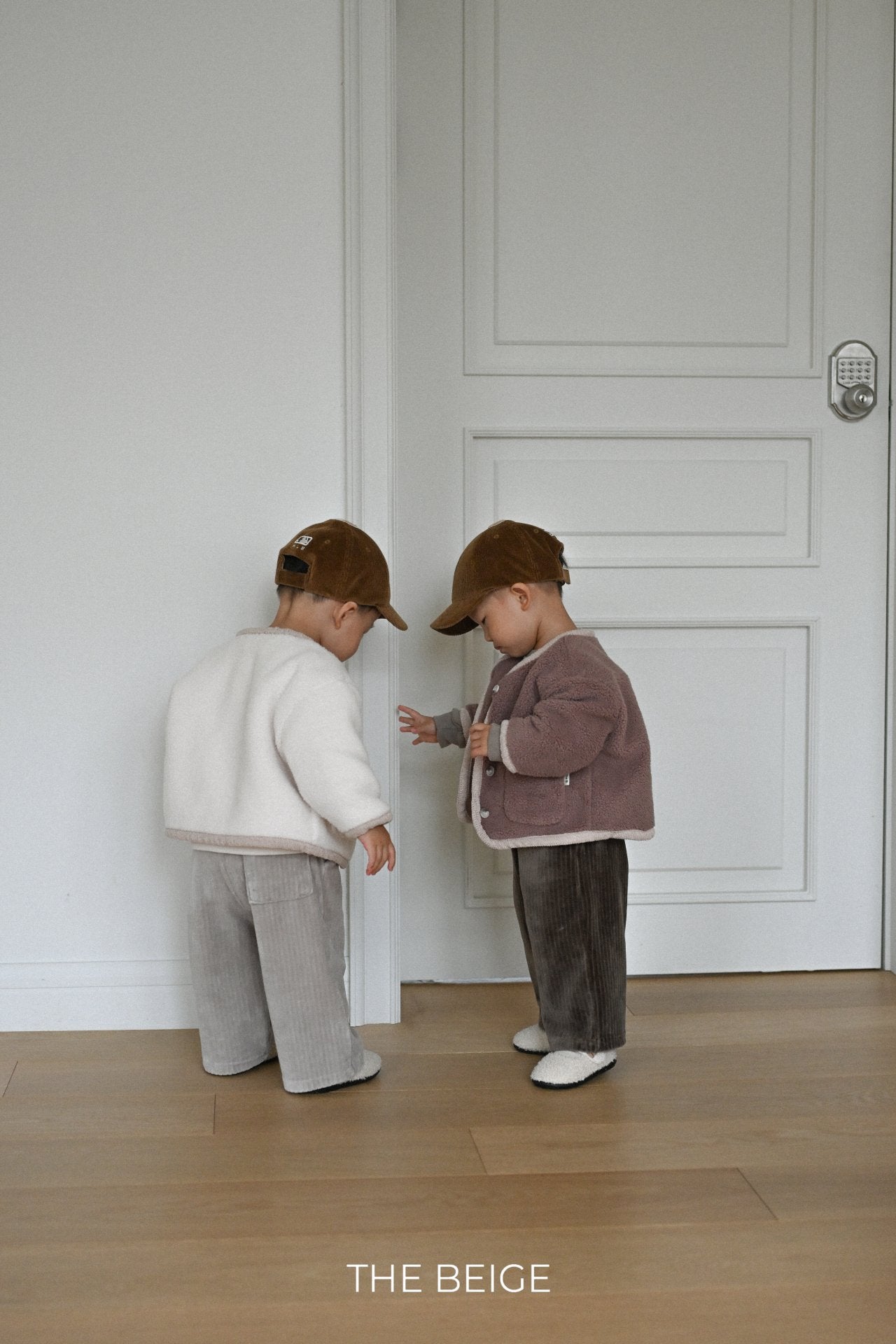 ［The beige］Velvet rib pants