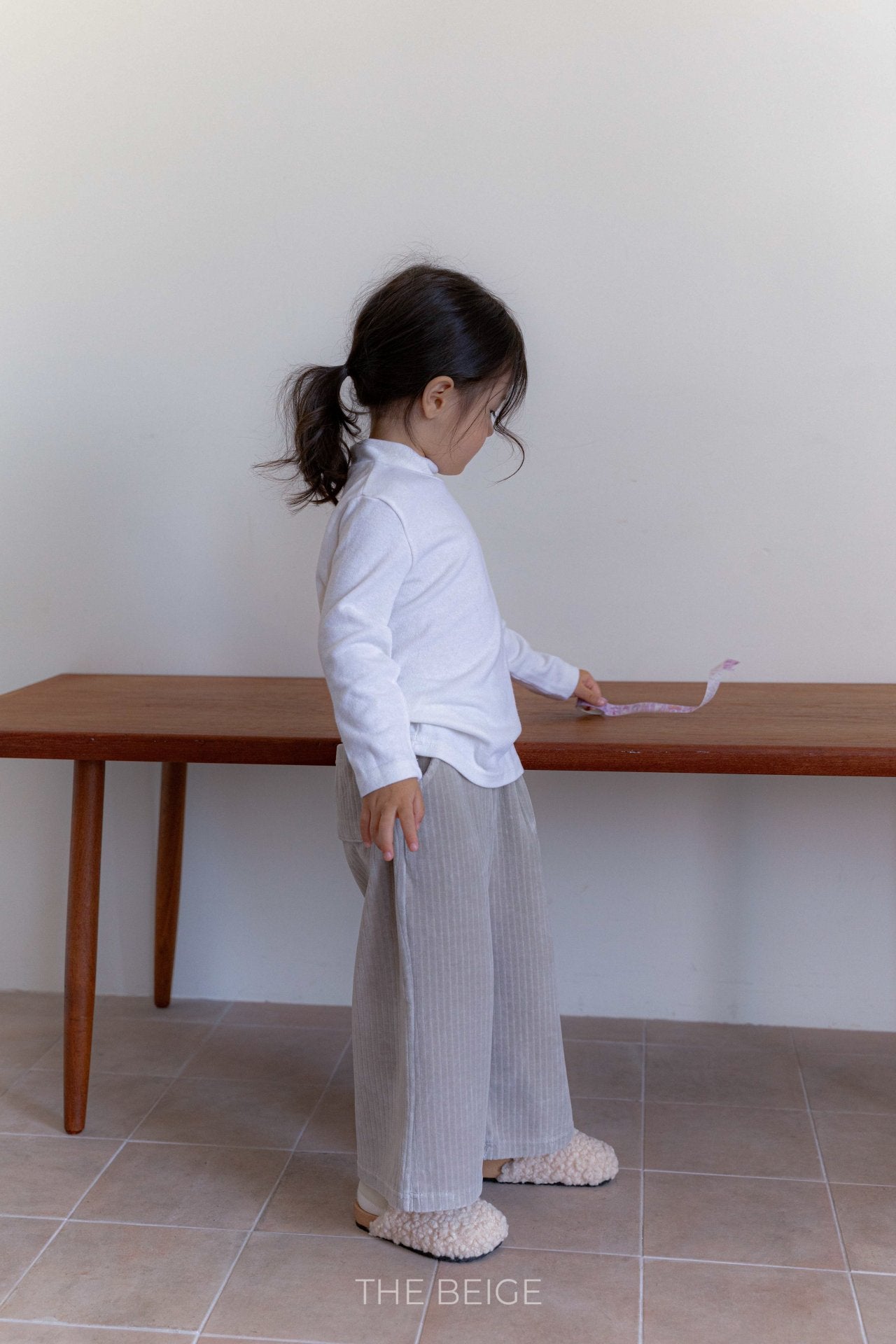 ［The beige］Velvet rib pants