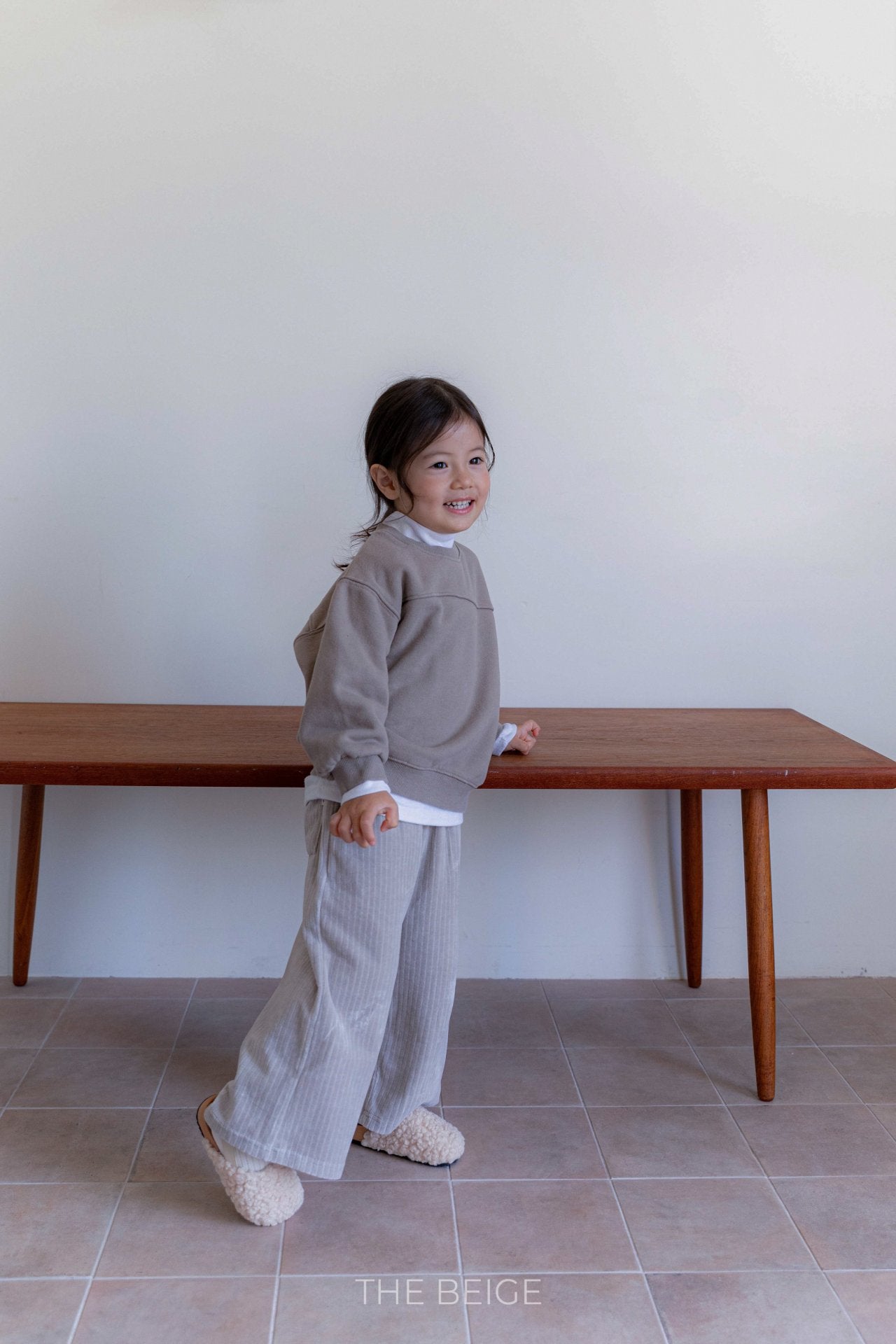 ［The beige］Velvet rib pants