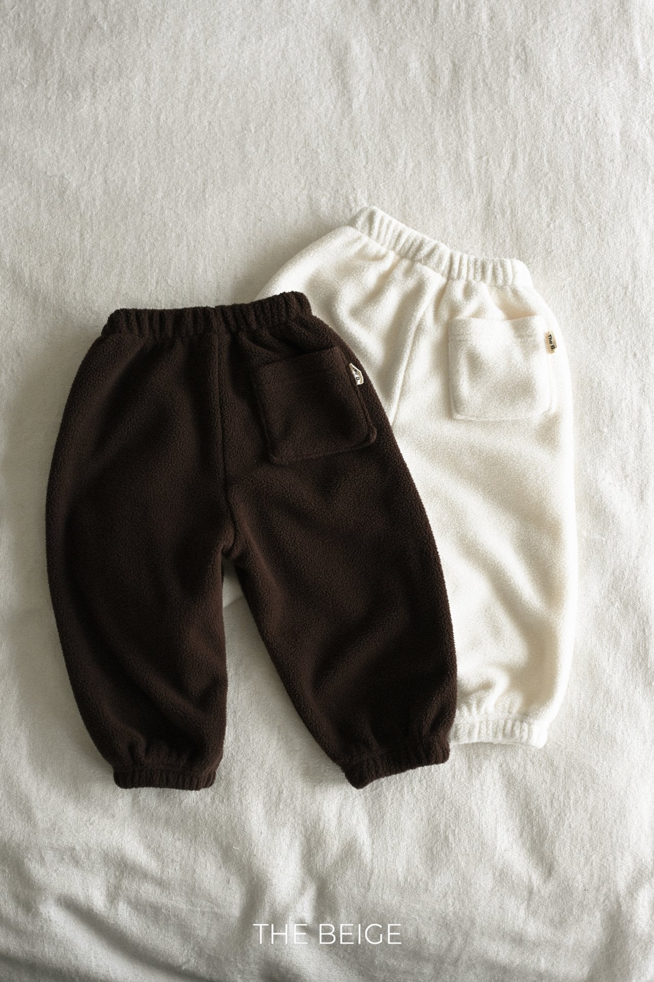 ［The beige］Fleece jogger pants