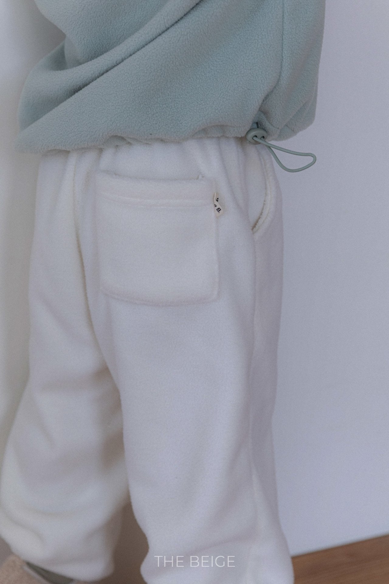 ［The beige］Fleece jogger pants
