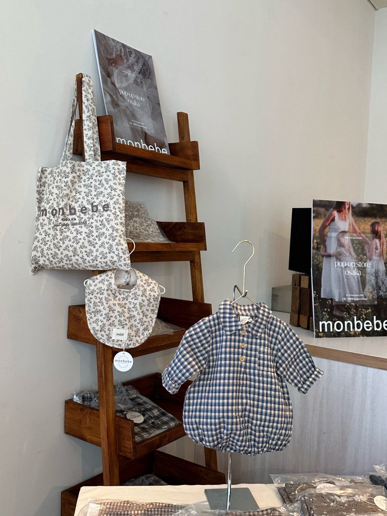 [monbebe] Check collar rompers