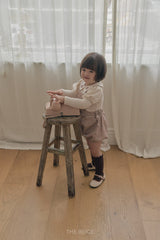 ［The beige］Embroidery Collar Tee
