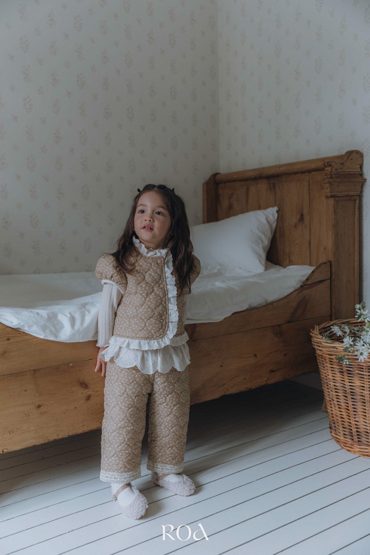 ［ROA］Quilting lace pants