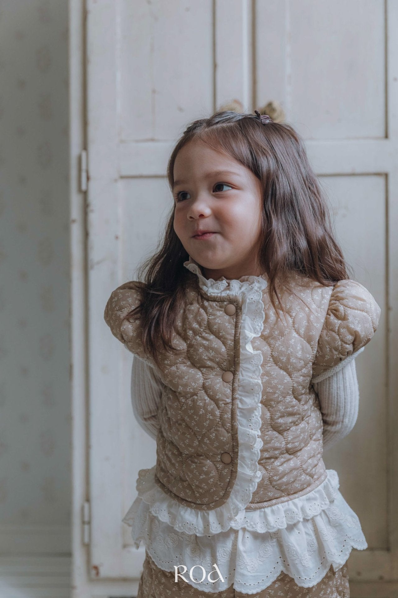 ［ROA］Quilting lace vest