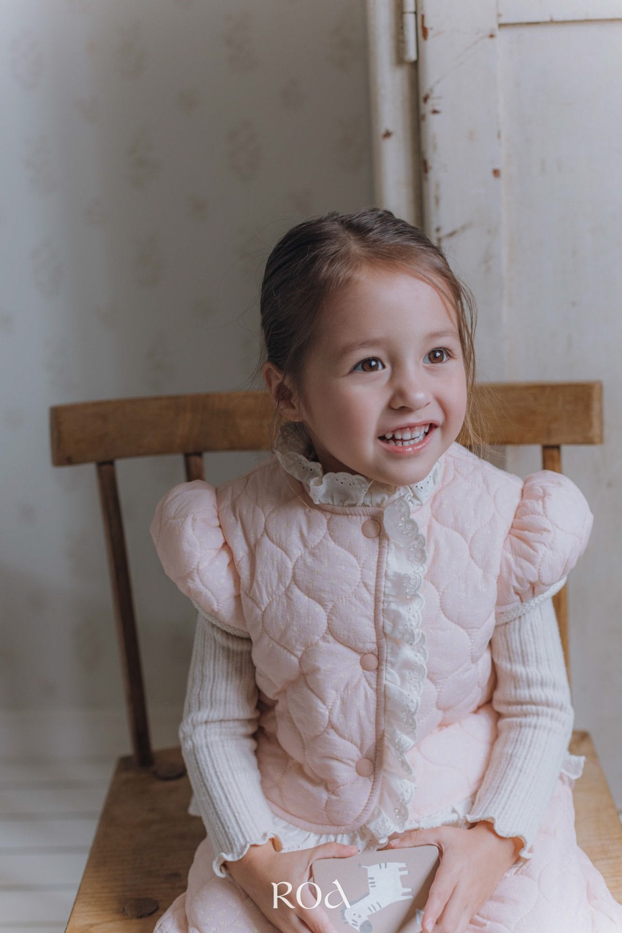 ［ROA］Quilting lace vest