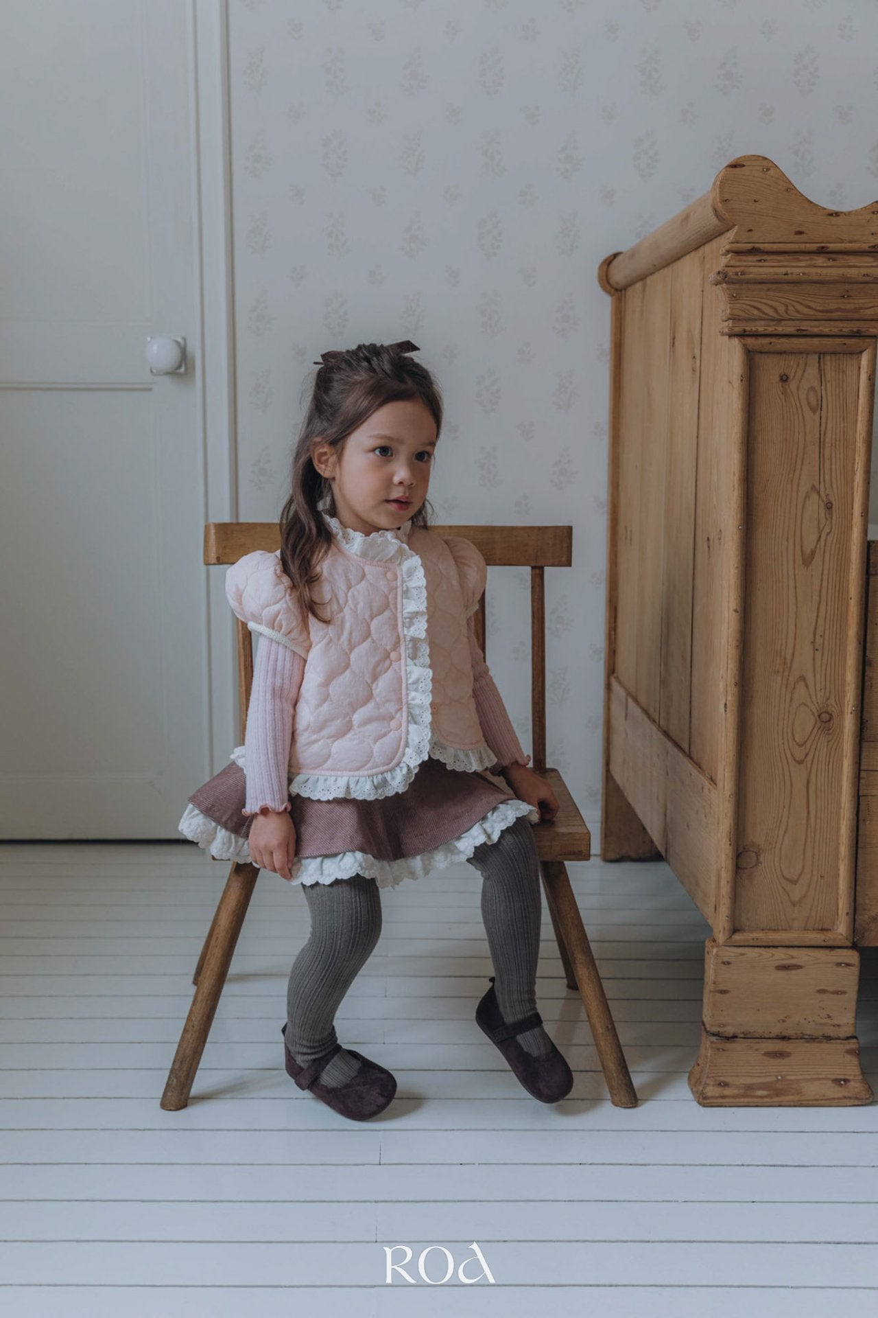 ［ROA］Quilting lace vest