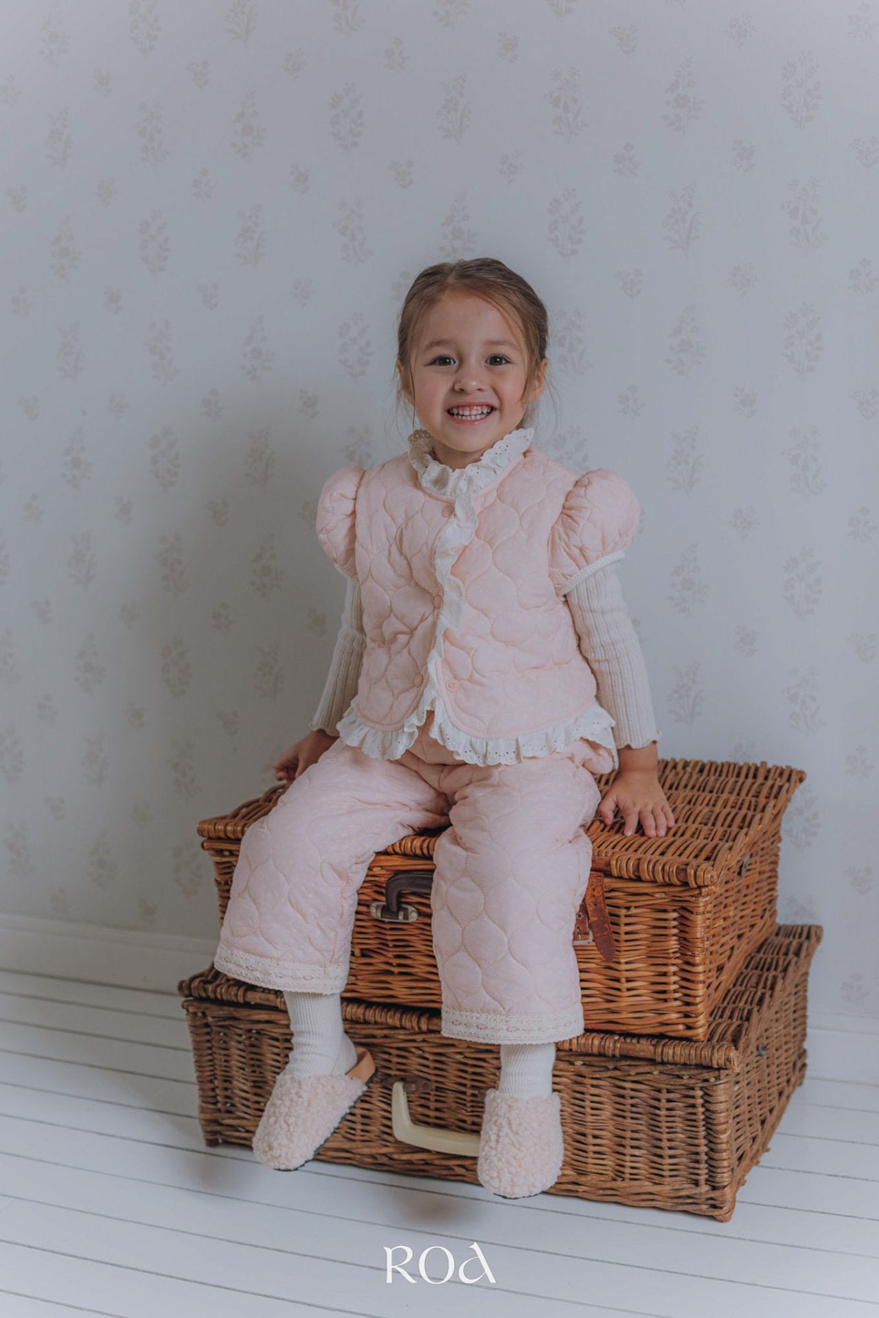 ［ROA］Quilting lace pants