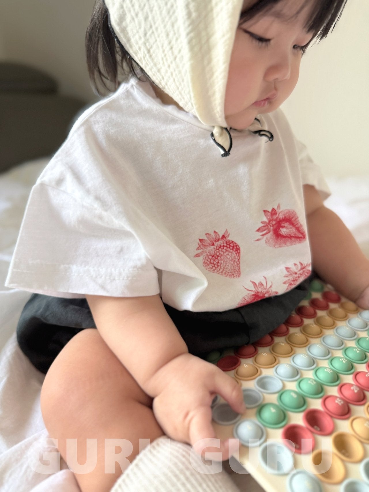 ［guruguru］Strawberry tee
