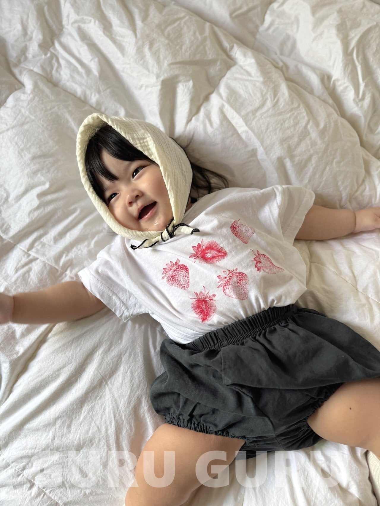 ［guruguru］Strawberry tee