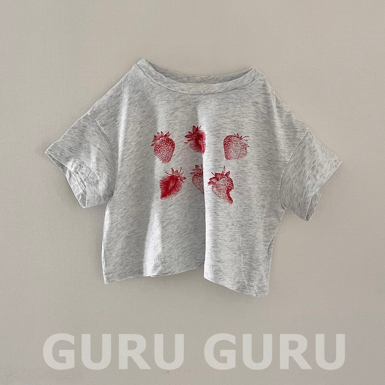 ［guruguru］Strawberry tee