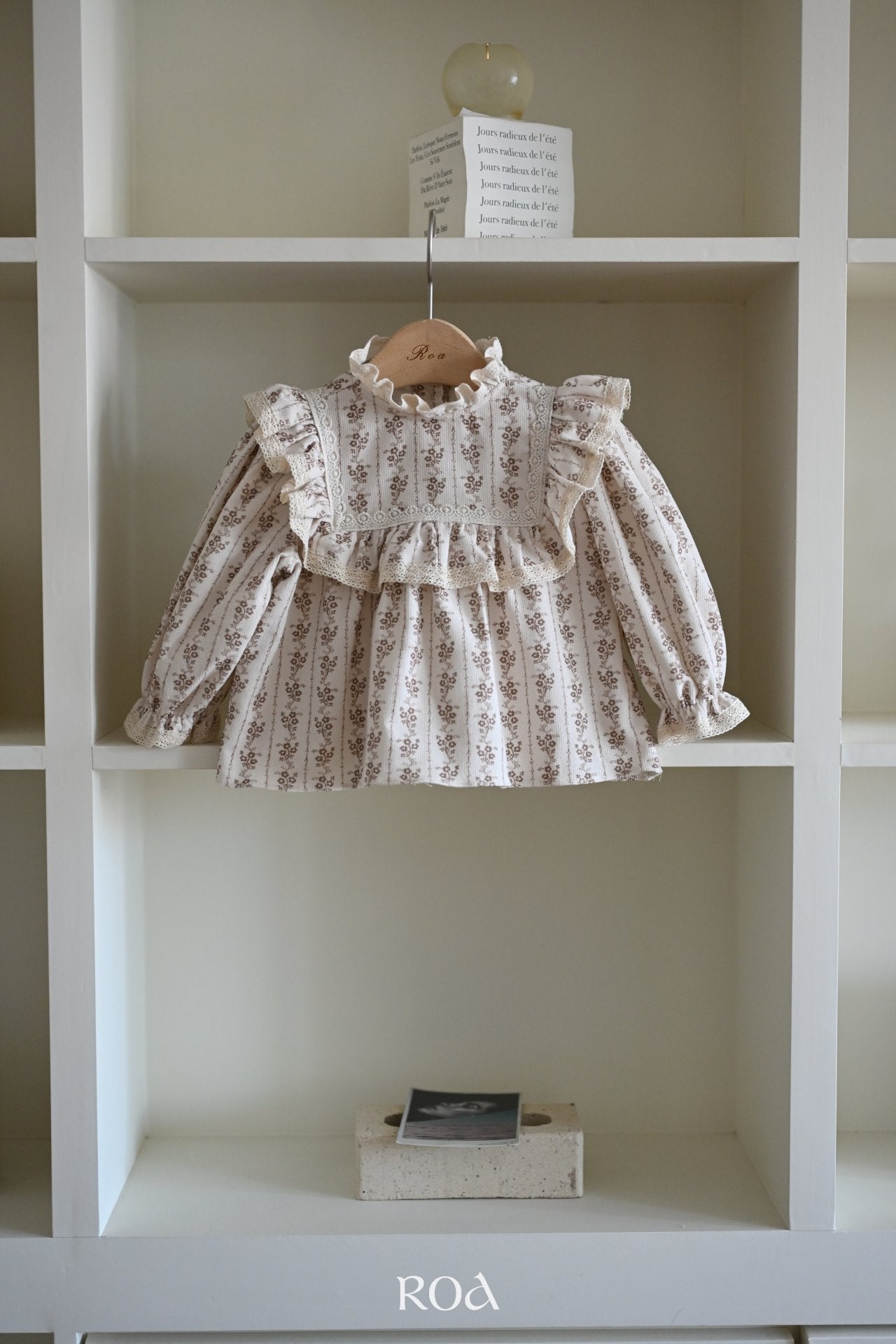 ［ROA］Square frill blouse