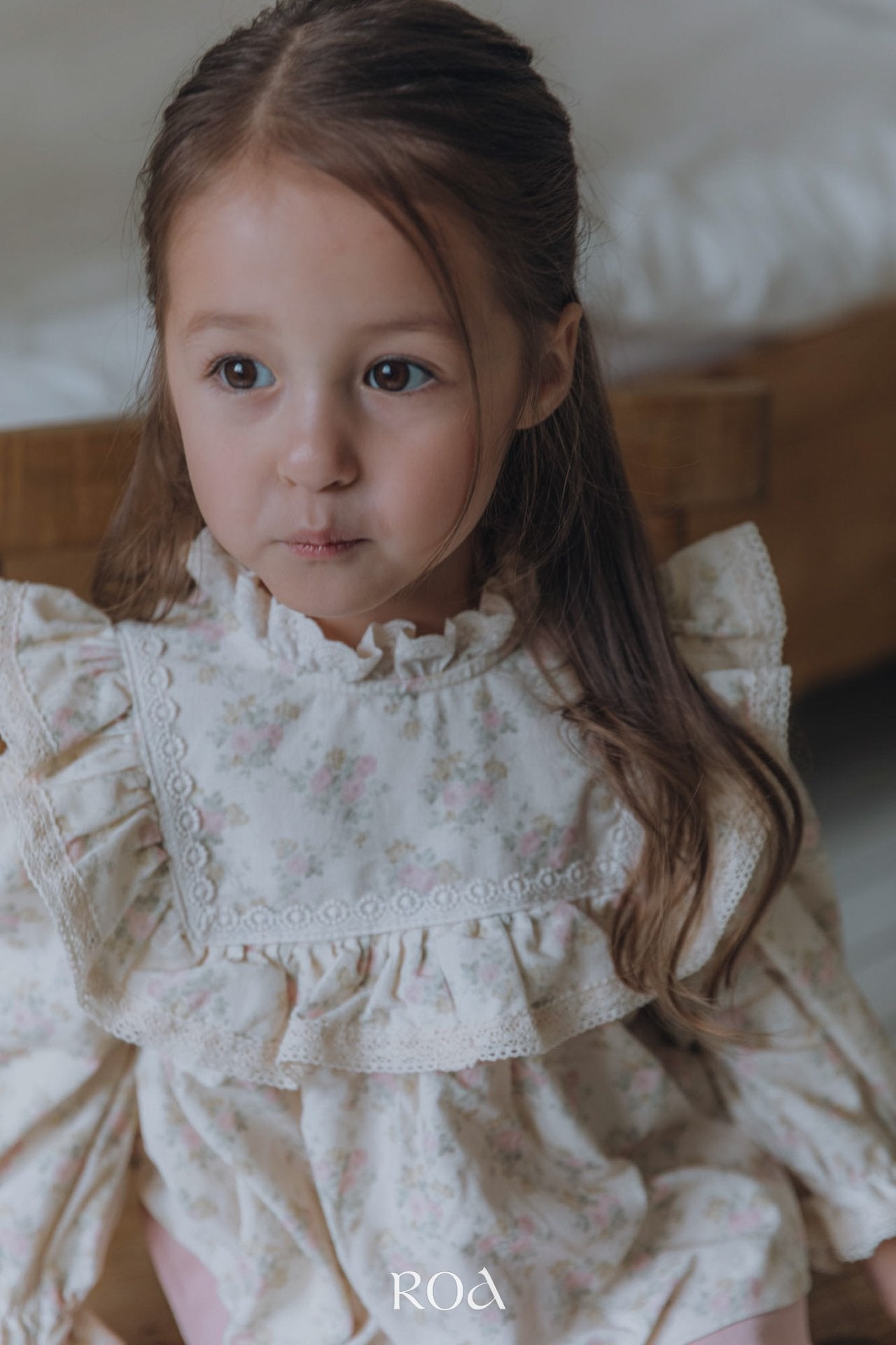 ［ROA］Square frill blouse