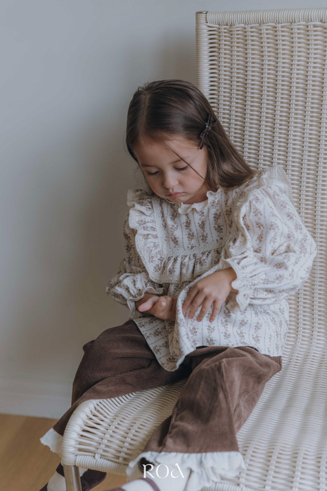 ［ROA］Square frill blouse