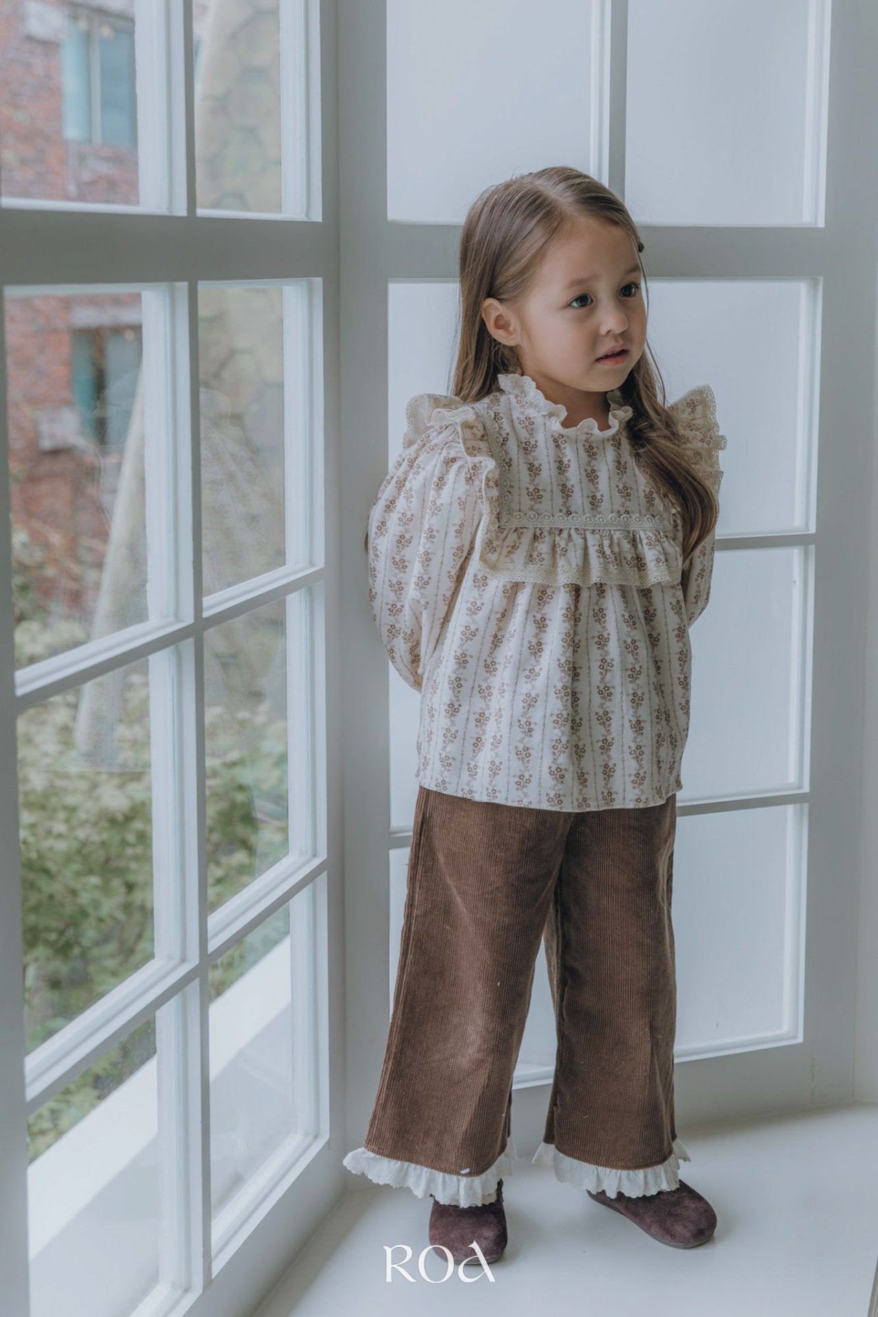 ［ROA］Square frill blouse