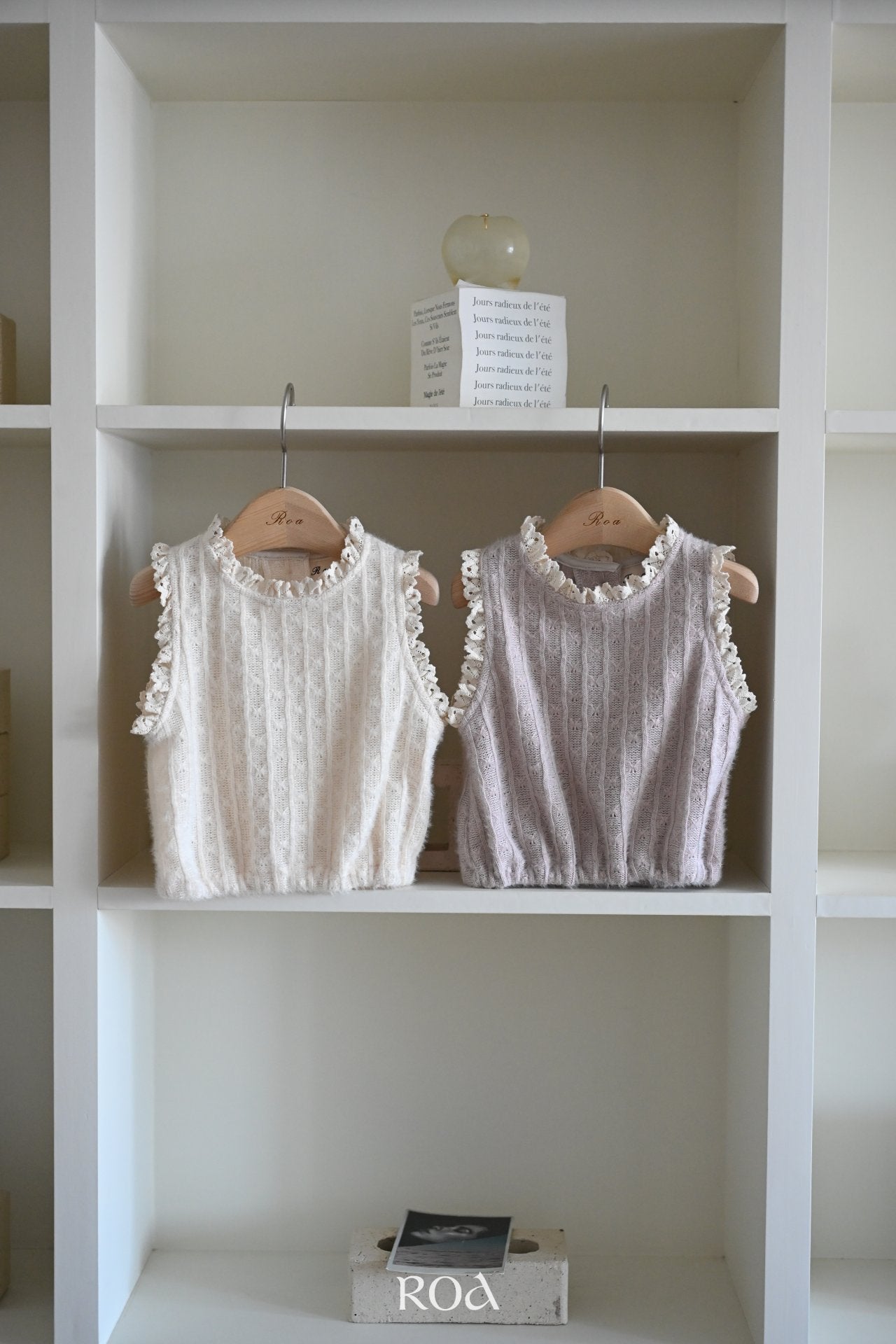 ［ROA］Knit lace vest