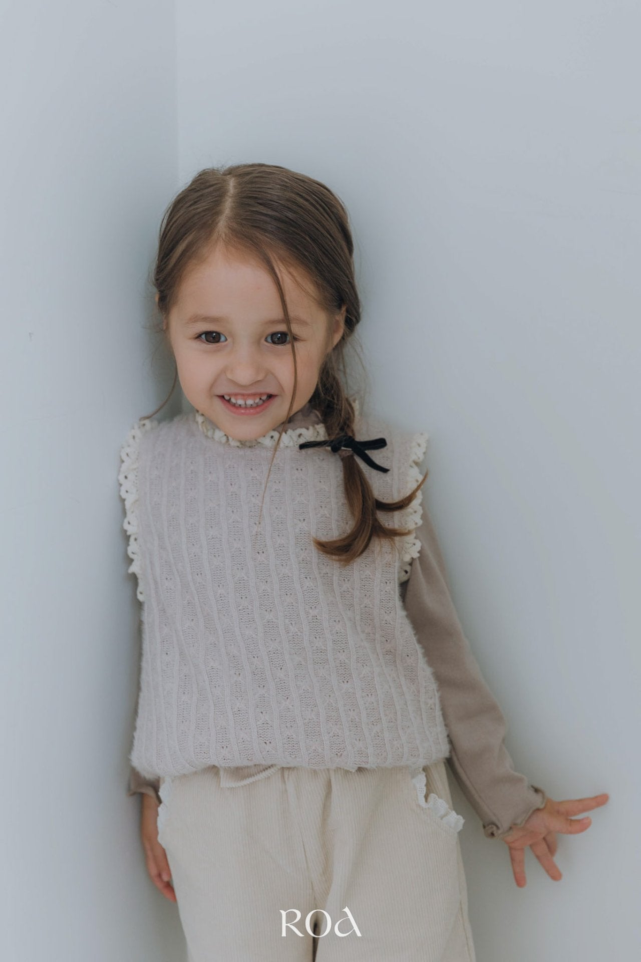 ［ROA］Knit lace vest