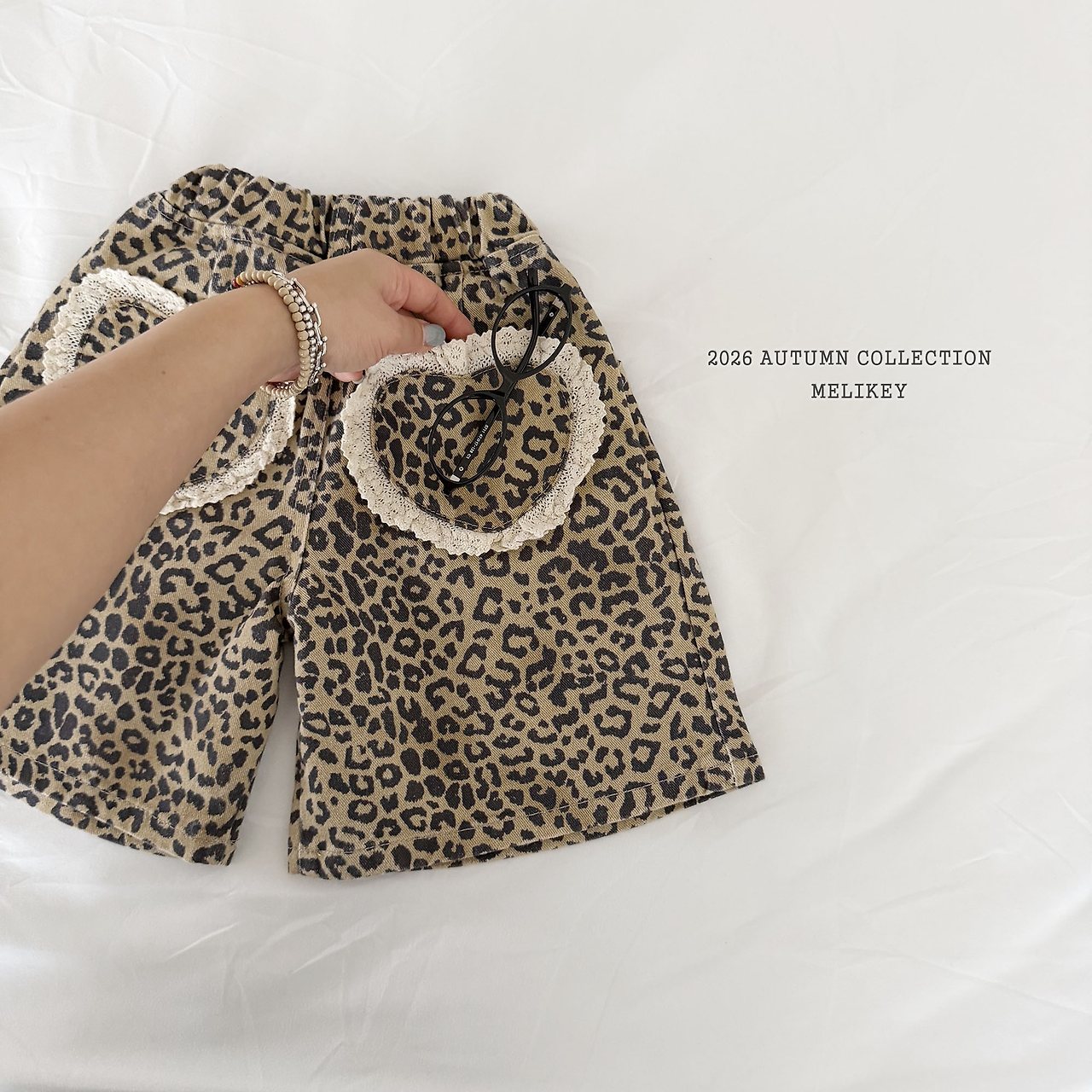 ［Melikey］Leopard heart bamuda pants
