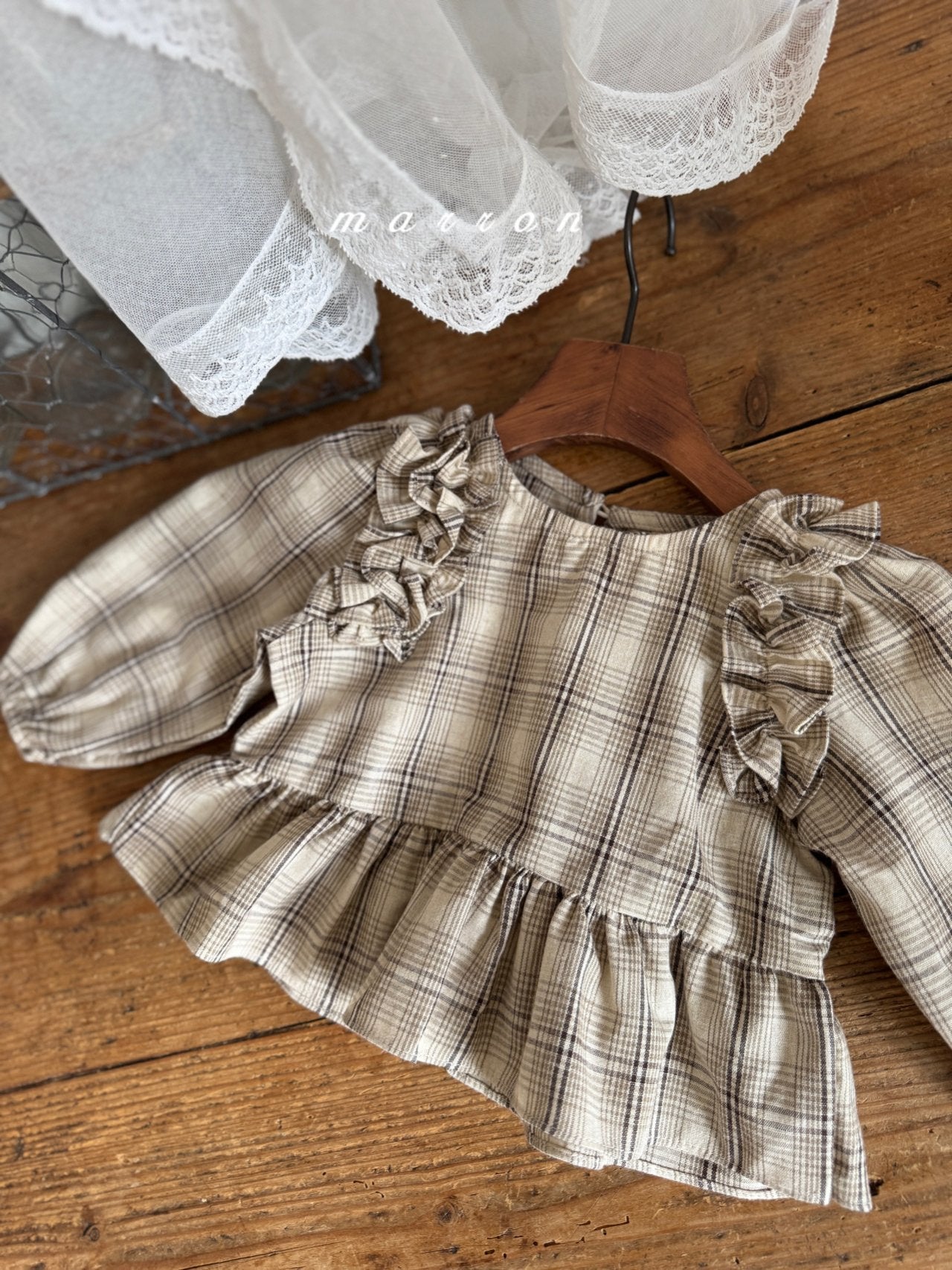 ［marron］Mono frill blouse
