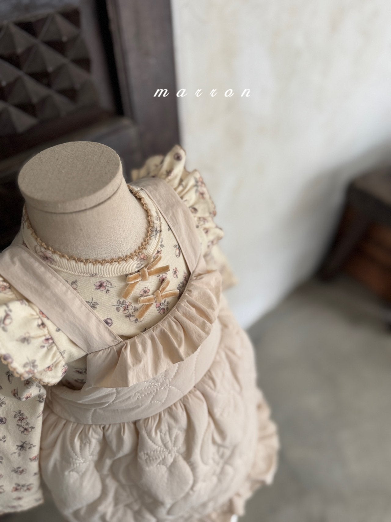 ［marron］Quilting frill one-piece