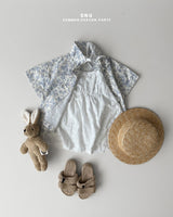［onu］Halter one-piece