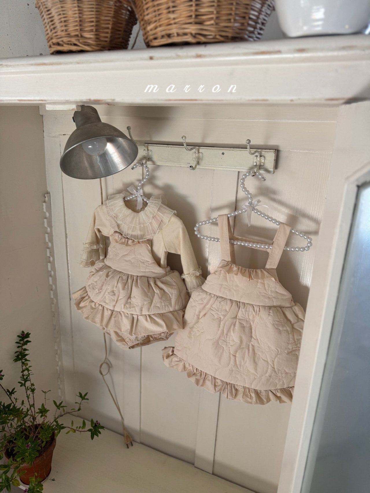 ［marron］Quilting frill one-piece