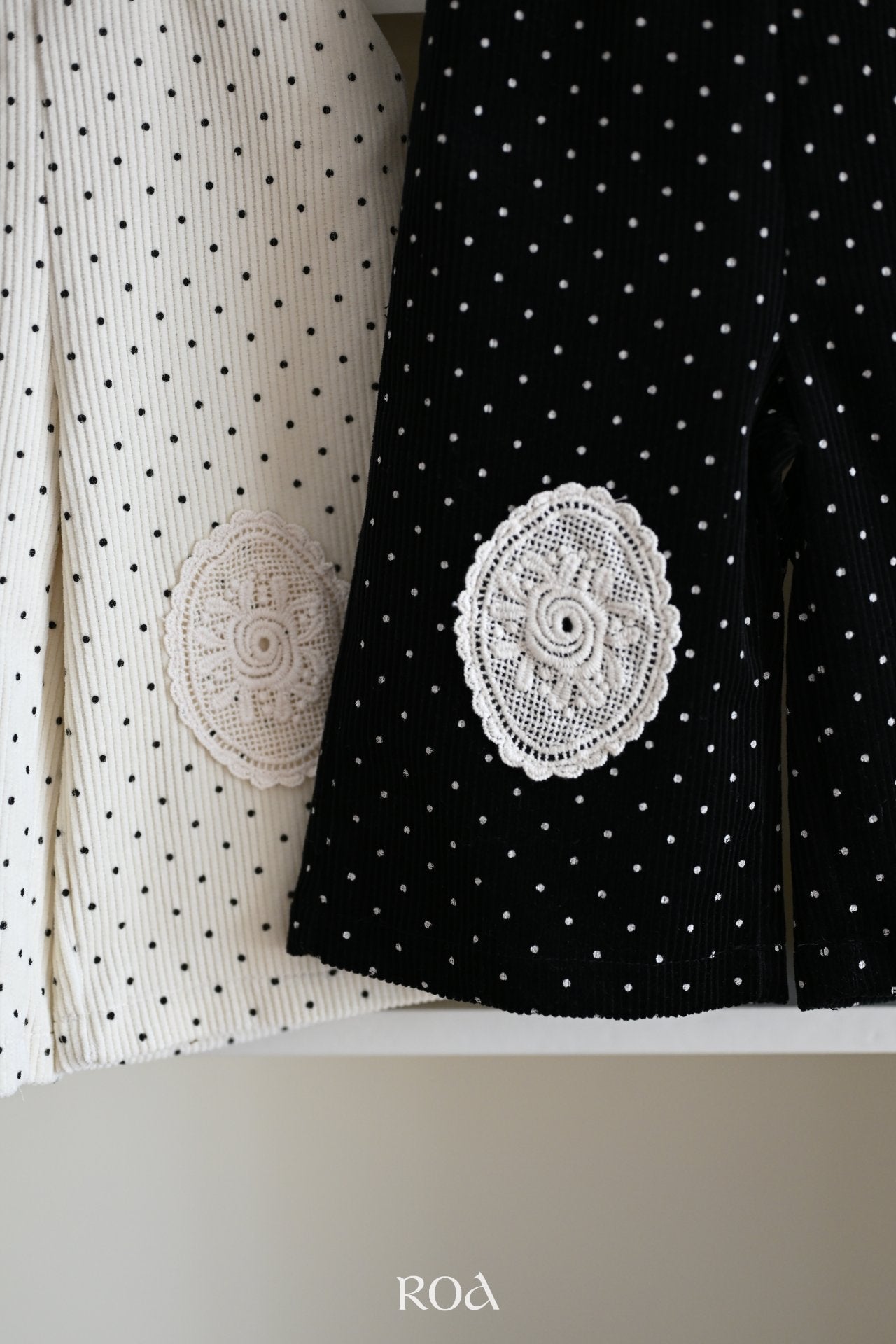 ［ROA］Dot frill suspender pants