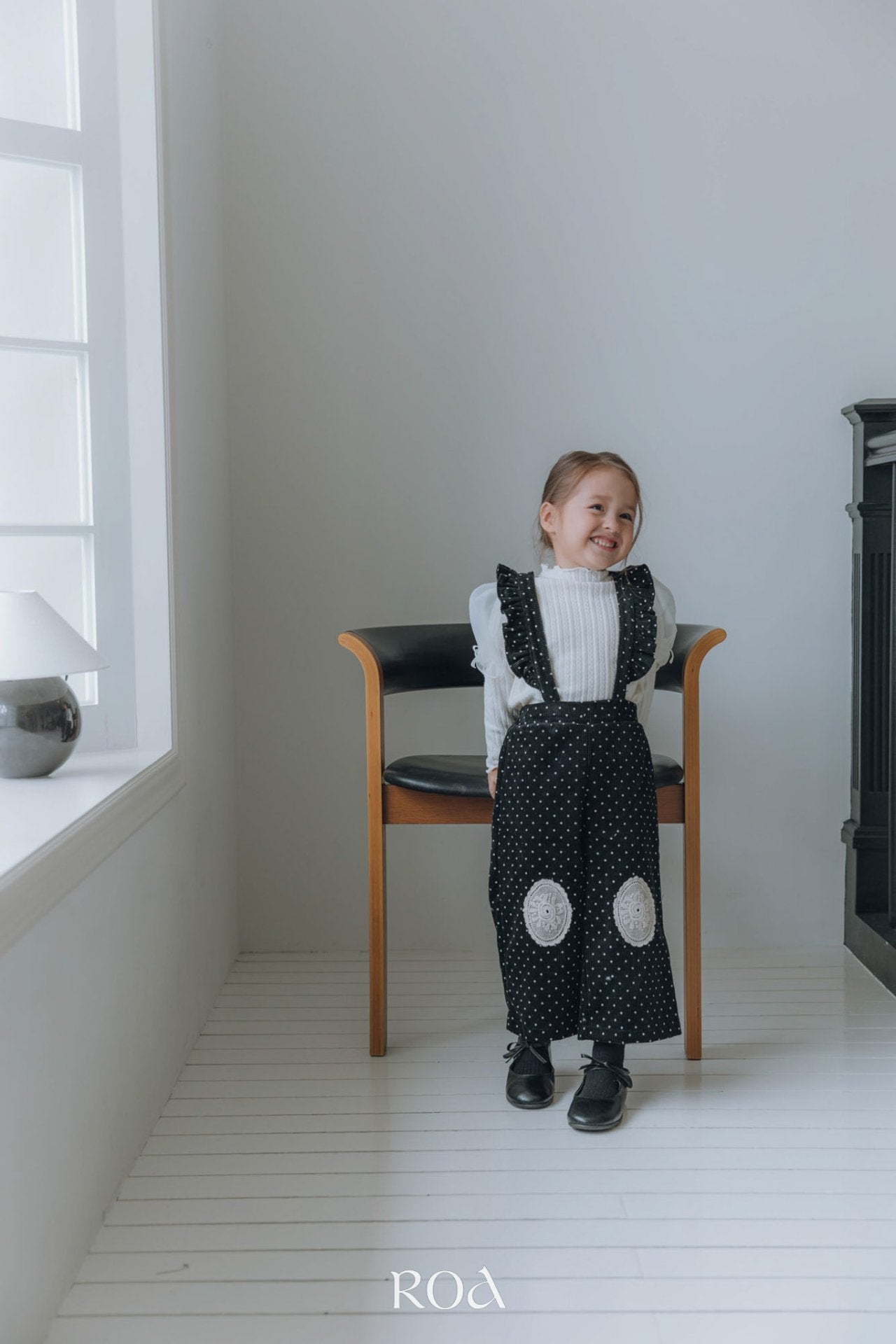 ［ROA］Dot frill suspender pants